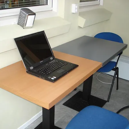 Leudal לינה וארוחת בוקר Haelen